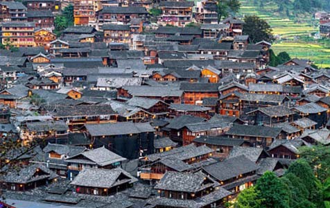 白山6种常见的外墙仿石漆施工工艺！